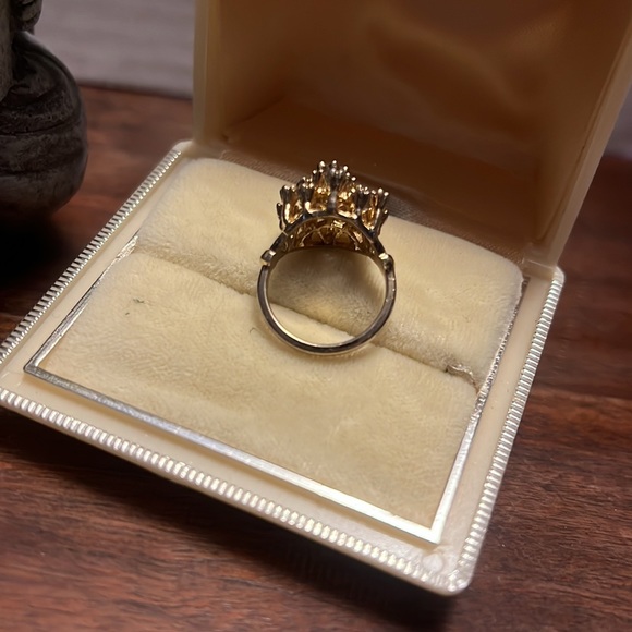 Ring - Picture 5 of 6